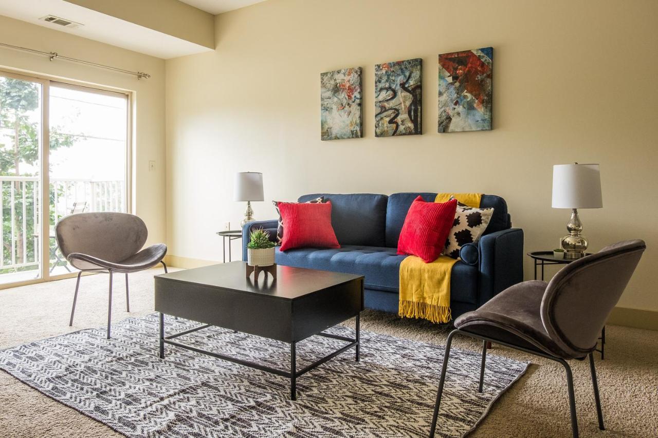 Frontdesk Portal Place Apts Oakland Питсбърг Стая снимка