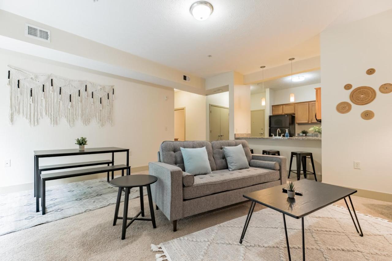 Frontdesk Portal Place Apts Oakland Питсбърг Стая снимка