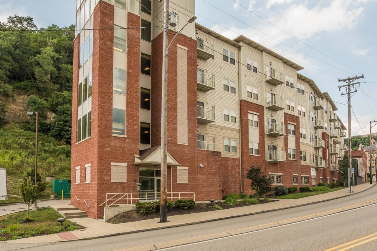 Frontdesk Portal Place Apts Oakland Питсбърг Екстериор снимка
